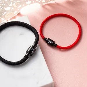 Gevlochten dierenriem armbanden in rood en zwart met magneetsluiting voor koppels