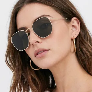 Polygon Metallrahmen Sonnenbrille Westlicher Trend Kleiner Rahmen UV400 Schutz Vintage Sechseckige Sonnenbrille Für Damen Herren Täglich Reisen