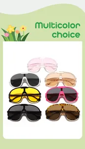 Lunettes de soleil sport enfant oversize multicolores avec verres de protection UV.