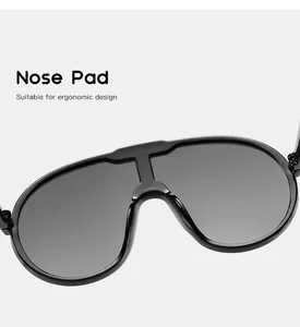 Vue rapprochée du support de nez ergonomique sur lunettes de soleil sport enfant XXL