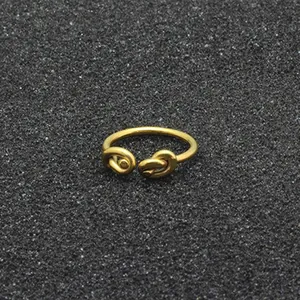 Handgefertigter vintage goldfarbener Knotenring, minimalistischer verstellbarer Ring Schmuck