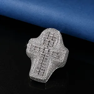 Bague Croix Ankh Hip Hop pour Hommes en Cuivre Iced Out Zirconia Bague Géométrique Bijoux de Style Rue Individuels