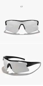 Vista detallada de las gafas de sol deportivas de espejo plateadas para ciclismo y correr