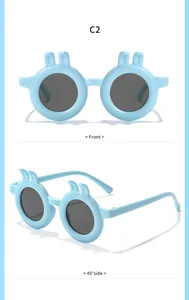 Detailansicht der blauen Kinder-Sonnenbrille in Hasenform aus Vorder- und Seitenwinkel