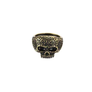 Anello a teschio vintage in acciaio al titanio con trama punk rock per uomo moderno