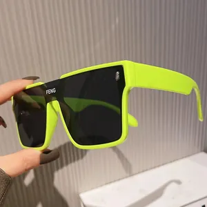 Gafas de sol punk cuadradas extragrandes verde neón de moda para hombre y mujer.