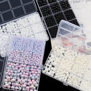 Juego de cuentas de perlas de imitación en caja de 12 rejillas para joyería DIY de colores