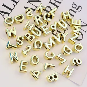 Cuentas de alfabeto de acrílico dorado con agujeros grandes para joyas y colgantes DIY