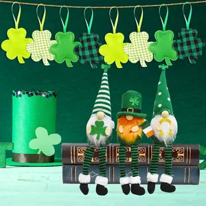 Handgemaakte St. Patrick's Day kabouters decoratieset met klaverguirlande en groene hoed