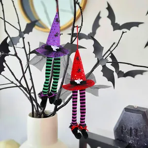 Set mit Halloween-Hexenhut-Hängedekorationen mit gestreiften langen Beinen für Party-Deko