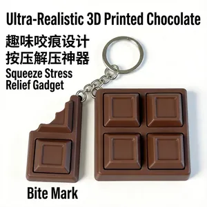 Dettaglio del fidget toy a forma di cioccolato stampato in 3D con morso finto