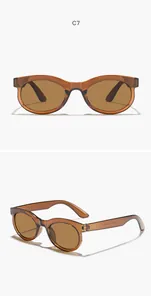 Detalle de cerca que muestra la vista frontal y lateral de gafas de sol color té