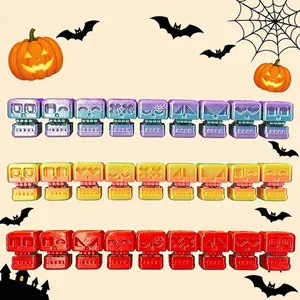 File di fidget clicker a forma di teschio di Halloween in 3D in vari colori e stili