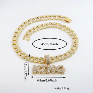 Collier chaîne cubaine plaqué or avec pendentif lettre KING en strass et ses dimensions