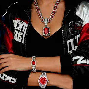 Hip-Hop-Schmuckset mit roten rechteckigen Edelsteinen, Halskette, Armband und Armbanduhr
