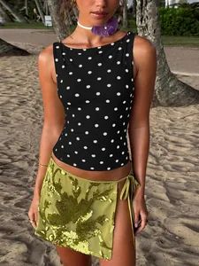 Mouwloze zomertop voor dames met polkadotprint slim fit casual strandstijl mode