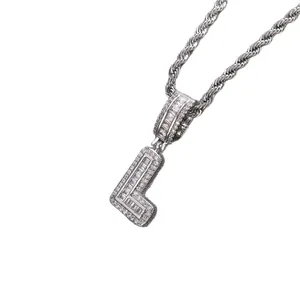 Collier avec pendentif lettre L hip hop glacé avec pierres de zircone cubique et chaîne