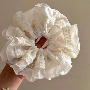Elegante elastico per capelli in pizzo bianco stile francese con volant pieghe