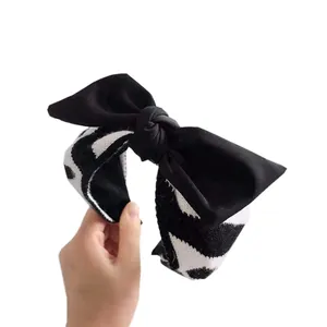 Stylish black and white knitted bow headband for women high-quality hair accessory