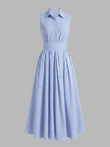 Elegante vestido camisero de rayas azules y blancas sin mangas con cuello polo