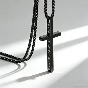 Minimalistische schwarze Titanstahl-Kreuzkette mit 'I CAN DO ALL THINGS' Gravur