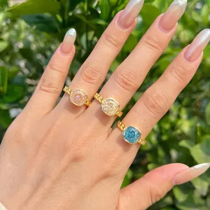 Elegante anillo de plata S925 con circonitas de colores de corte flor de hielo 8A