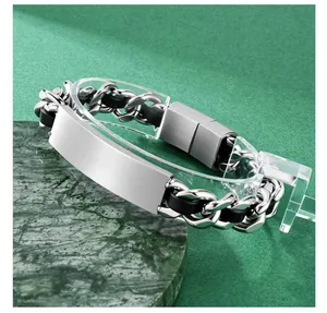 Detailansicht Herren Titanstahl-Armband mit gravierbarer ID-Platte und Panzerkette