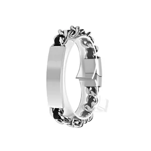 Poliertes Herren-Armband aus Titanstahl im Panzerketten-Stil mit Gravurplatte