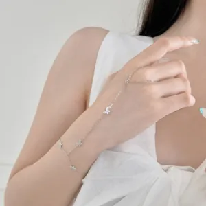 Élégant bracelet bague papillon en argent sterling S925 avec des oxydes de zirconium.