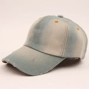 Vintage verwaschene Denim-Baseballkappe mit abgenutzten Details und Schirm im Used-Look