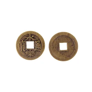 Antieke Chinese koperen munten Yongle Tongbao replica voor decoratie en gelukssymbool