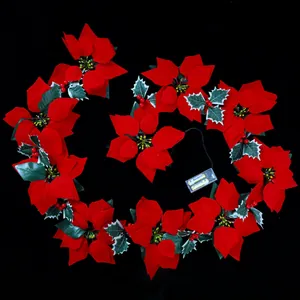20 LED Poinsettia Girlande mit roten Beeren und Samtblüten für die Weihnachtsdeko
