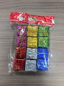 Set aus 12 lebendigen Mini-Weihnachtsgeschenkboxen mit Laser-Finish in Klarsichttüte