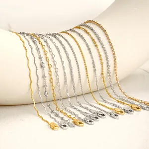 Selección de collares de plata de ley S925 con varios diseños de cadenas finas