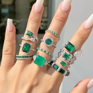 Eleganti anelli in argento S925 con zirconi verde smeraldo per donna, set di lusso