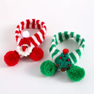 Écharpes de Noël tricotées ajustables pour chats avec motifs Père Noël et sapin de Noël