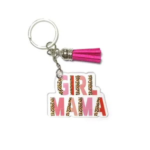 Ακρυλικό μπρελόκ με ροζ φούντα και σχέδιο GIRL MAMA με μοντέρνο λεοπάρ τύπωμα στο χέρι