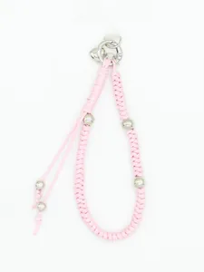 Détail du cordon de lanière en fil de cire tressé à la main rose avec perles