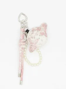 Charm per borsa a forma di pianeta in denim con catena di perle e clip a cuore in metallo.