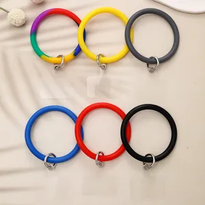 Cinturino per Telefono Portachiavi a Bracciale in Silicone Con Anello a O in Metallo Accessorio Fai-da-te per Smartphone Chiavi dell'auto Ciondolo per Borsa Regalo per Donna