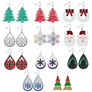 Vielfältiges Set aus festlichen Kunstleder-Ohrringen mit Weihnachtsmann-Motiven