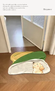 Dettaglio del tappetino da bagno assorbente antiscivolo in diatomite con simpatico cane cartone