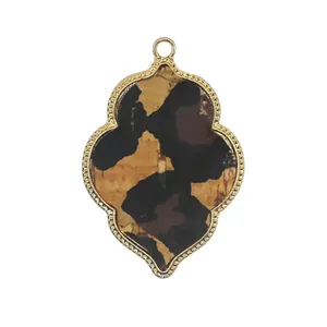 Close-up of retro bark texture alloy pendant with ornate gold scalloped frame