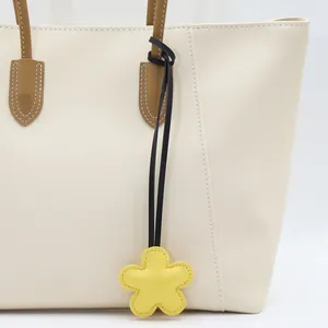 Ins Style Creative Leather Heart Flower Bag Charm Cute Car Keychain DIY Hanging Ornament Accessories For Women Girls