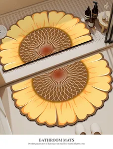 Detailansicht der saugfähigen Badezimmermatten aus Kieselgur mit Sonnenblumenmuster