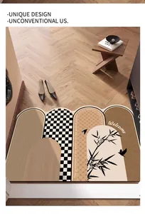 Dettaglio del tappeto d'ingresso rétro in pelle PVC con motivi geometrici e bambù art
