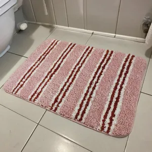 Absorberende gestreepte badmat met antislip achterkant voor badkamervloer decoratie