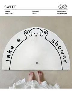 Schattige witte halve cirkel badmat met puppyprint en tekst voor badkamerdecoratie