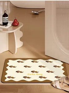 Badezimmermatte mit Dackel-Muster und Cute Dog-Schriftzug in Maillard-Farben