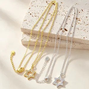 Eleganti collane con pendente a stella esagonale, placcate in oro e argento con cristalli